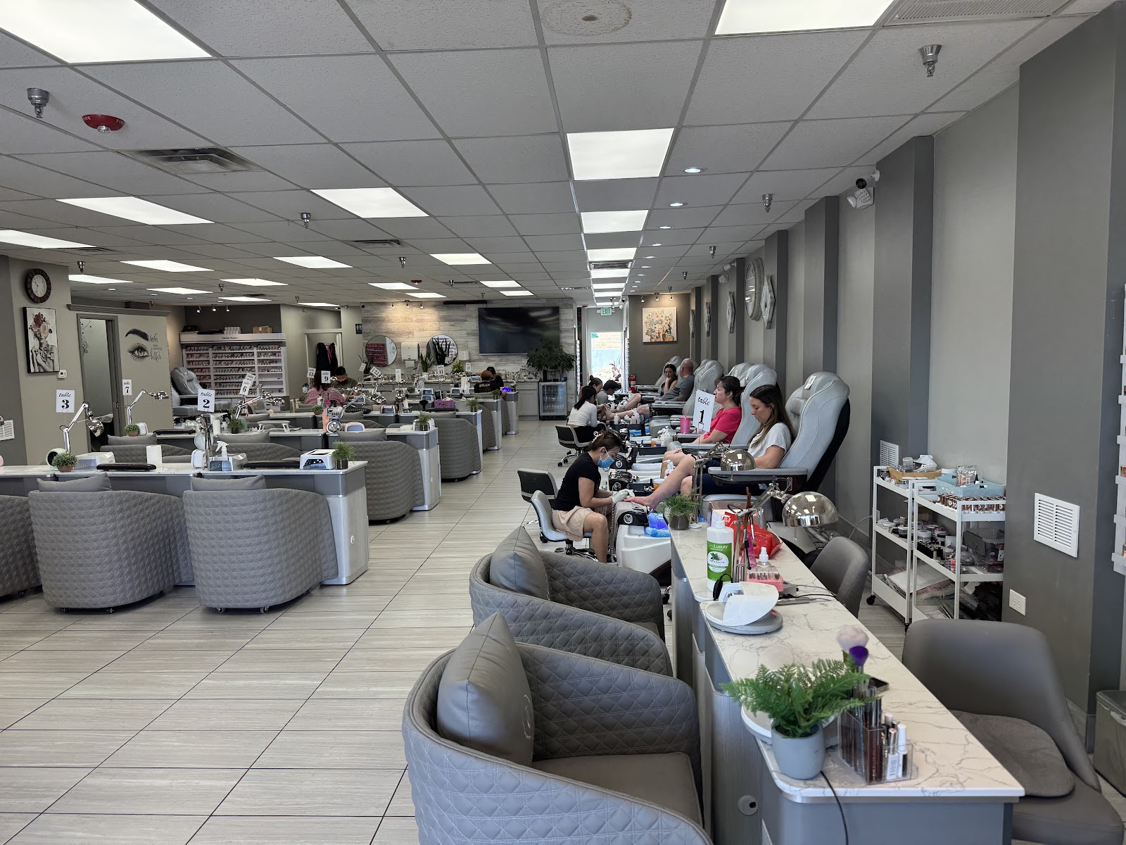 Royal Nails & Wax nail photo 8